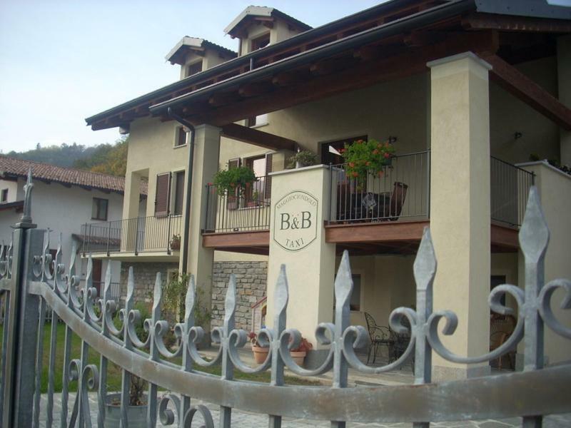 Maggiociondolo Hotel Venasca Bagian luar foto
